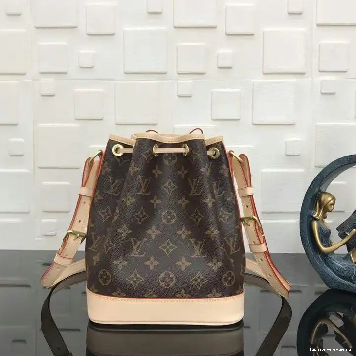 Fashionrepsfam ru LV Bags 19T1L0228 0708